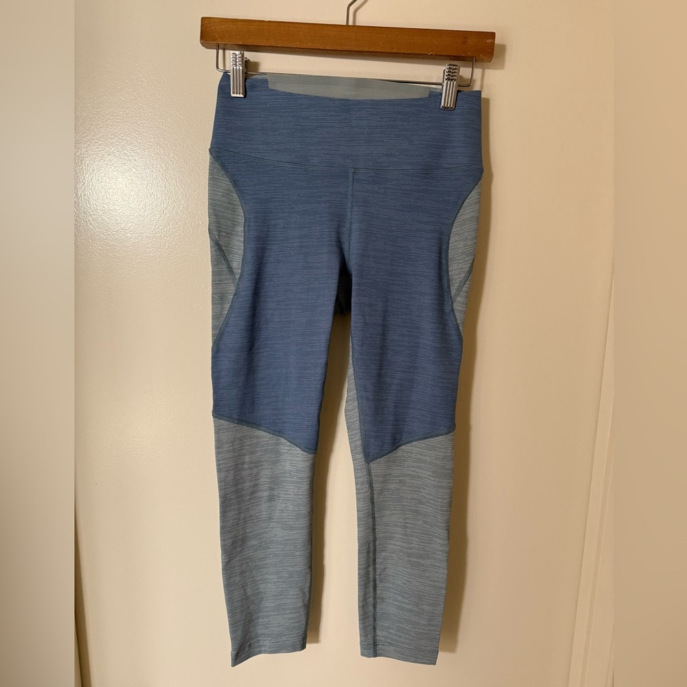 Blue Outdoor Voices 3/4 Warmup Legging Athleisure Athletic Capri Yoga & Workout
